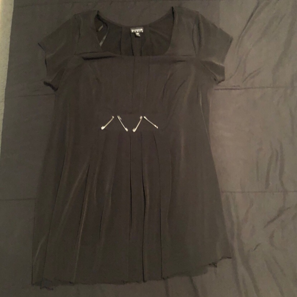 black hot topic dress w safety pins